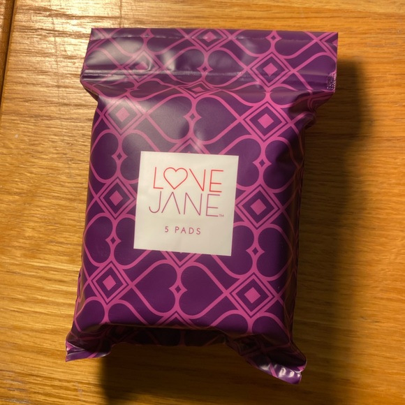 Love Jane pads sealed - Picture 2 of 4